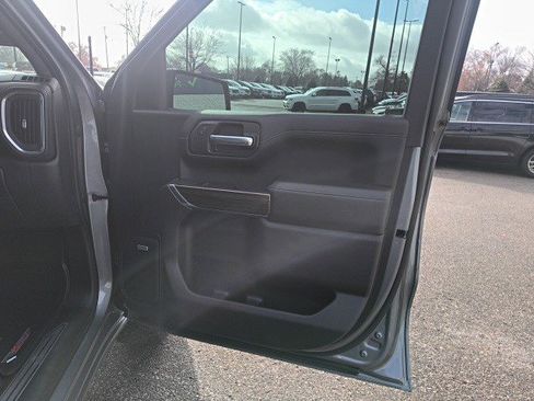 Used 2021 Chevrolet Silverado 1500 LT Trail Boss w/ Convenience Package II image 18