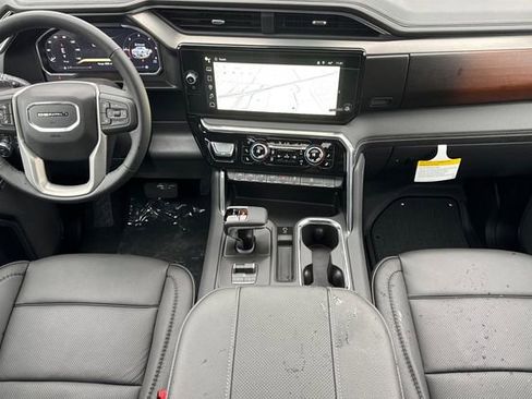 New 2026 GMC Sierra 1500 Denali w/ Denali Reserve Package image 15
