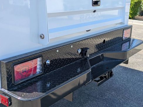 New 2025 GMC Sierra 2500 Pro w/ Convenience Package image 11