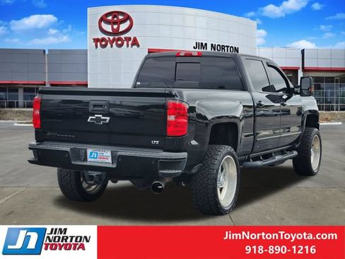Used 2019 Chevrolet Silverado 2500 LTZ w/ Duramax Plus Package AWD/4WD image 6