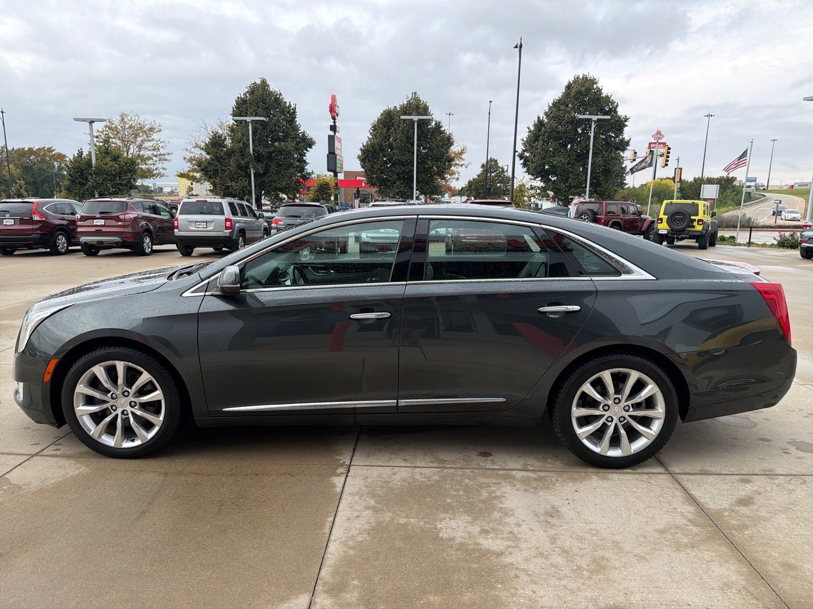 Used 2017 Cadillac XTS Luxury w/ Driver Awareness Package AWD/4WD image 5