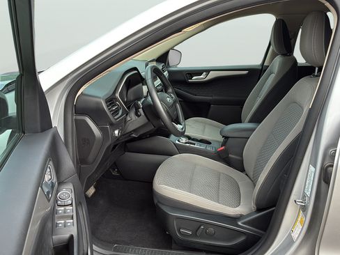 Used 2020 Ford Escape SE Sport FWD image 13