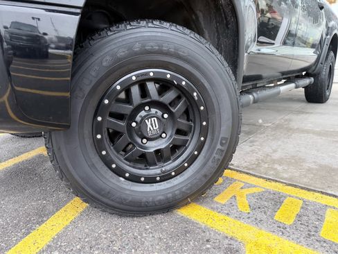 Used 2012 Toyota Tundra 4x4 CrewMax image 6