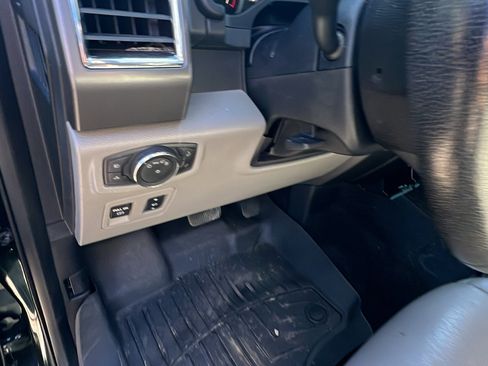 Used 2015 Ford F150 XLT w/ Equipment Group 302A Luxury image 26