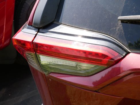 Certified 2020 Toyota RAV4 XLE Premium AWD/4WD image 7