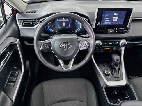 Certified 2025 Toyota RAV4 XLE w/ Convenience Package AWD/4WD image 25