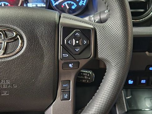 Used 2022 Toyota Tacoma TRD Sport w/ Technology Package RWD image 49