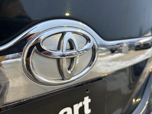 Used 2013 Toyota Camry XLE image 7