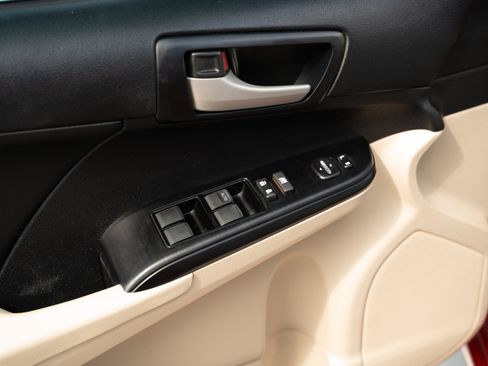 Used 2014 Toyota Camry LE FWD image 16