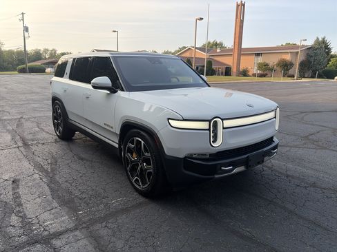 Used 2022 Rivian R1S Launch Edition AWD/4WD image 3
