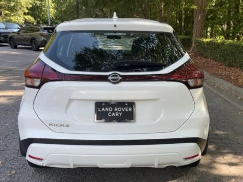 Used 2025 Nissan Kicks Play S FWD image 8