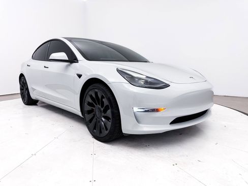 Used 2023 Tesla Model 3 Performance image 11