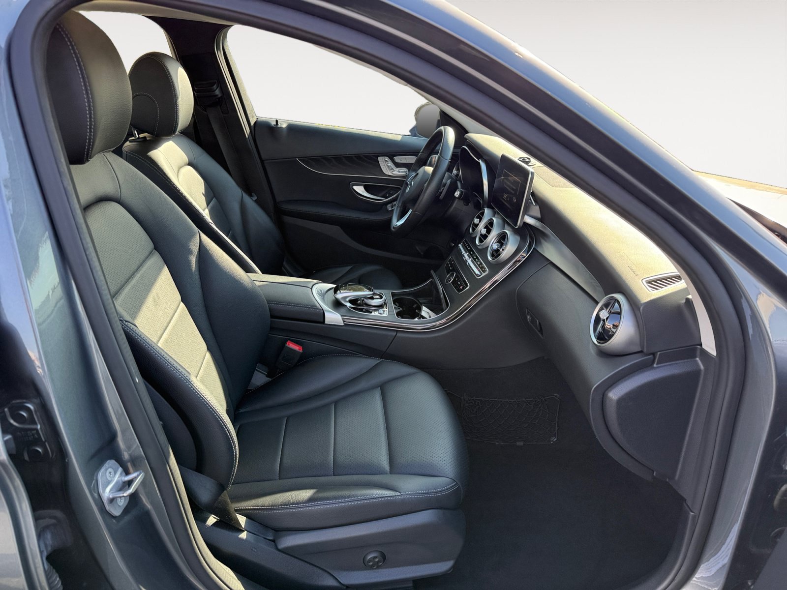 Used 2017 Mercedes-Benz C 300 Sedan image 19