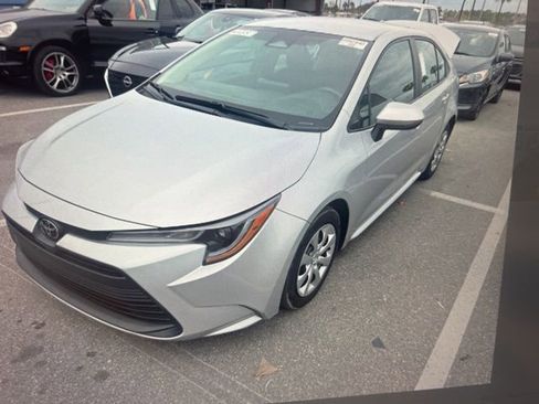 Used 2023 Toyota Corolla LE image 18