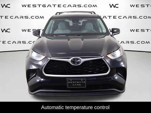 Used 2022 Toyota Highlander L AWD/4WD image 2