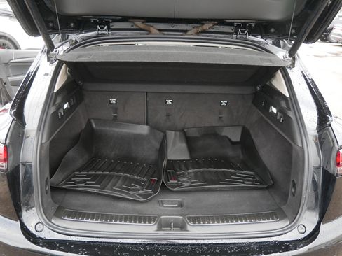 Used 2021 Buick Envision Essence w/ Technology Package I image 18