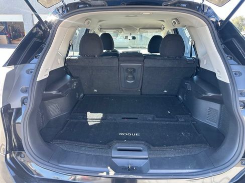 Used 2016 Nissan Rogue S FWD image 6