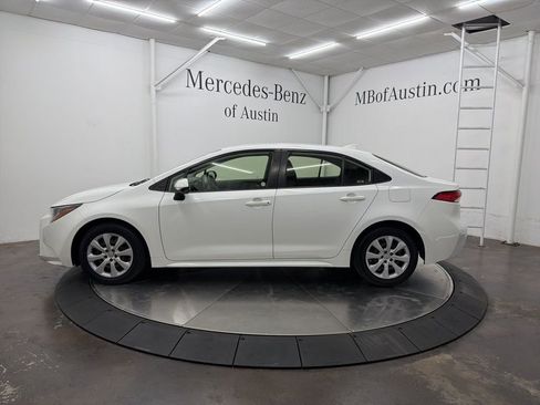 Used 2020 Toyota Corolla LE image 4