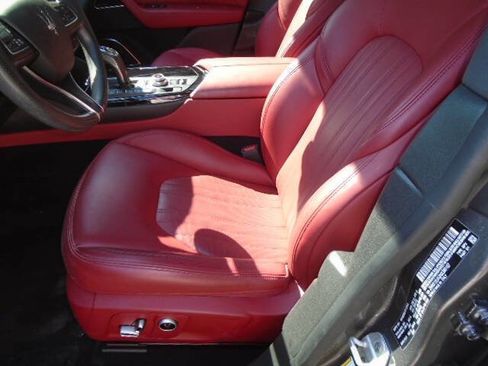 Used 2022 Maserati Levante GT image 10