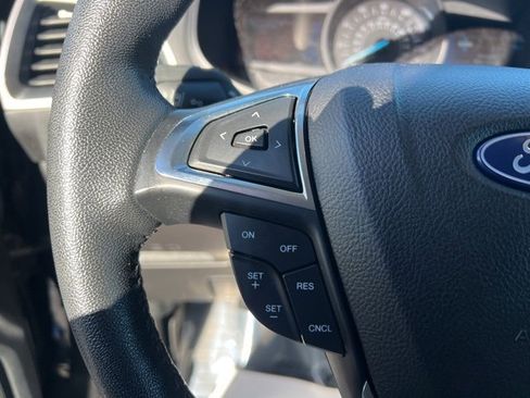 Used 2022 Ford Edge SEL image 27