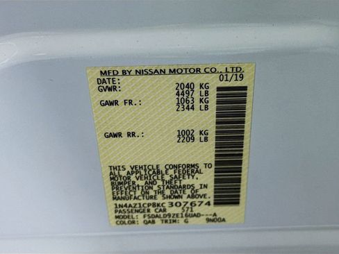 Used 2019 Nissan Leaf SV image 39