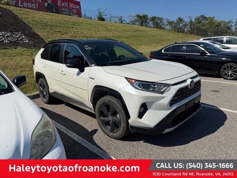 Used 2019 Toyota RAV4 XSE AWD/4WD image 1