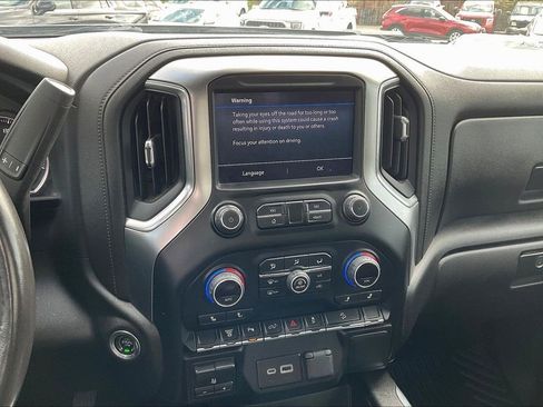 Used 2022 Chevrolet Silverado 2500 LT w/ Texas Edition image 6