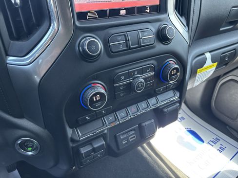 Used 2020 Chevrolet Silverado 1500 LT w/ All-Star Edition image 21