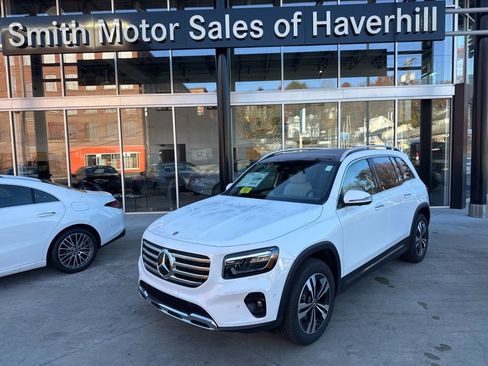 New 2026 Mercedes-Benz GLB 250 4MATIC image 1