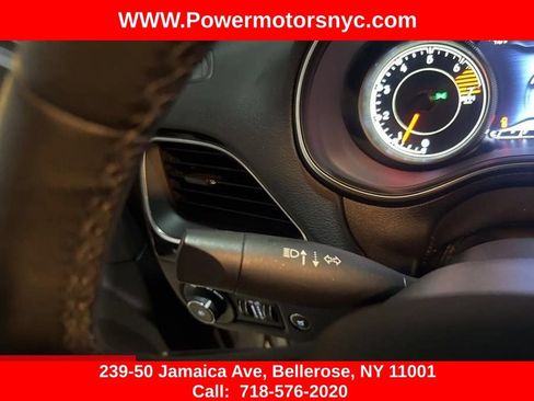 Used 2023 Jeep Cherokee Altitude Lux AWD/4WD image 40