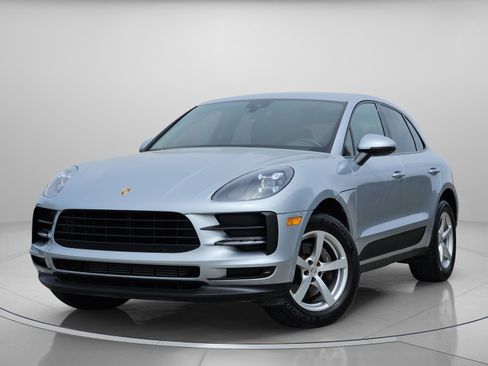 Certified 2020 Porsche Macan image 1