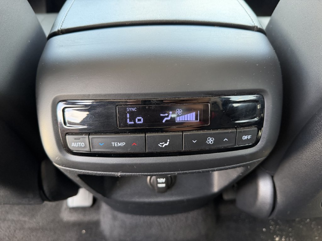 Used 2025 Hyundai Palisade SEL FWD image 25