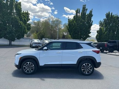 New 2026 Chevrolet TrailBlazer LT w/ LT Cold Weather Package AWD/4WD image 7