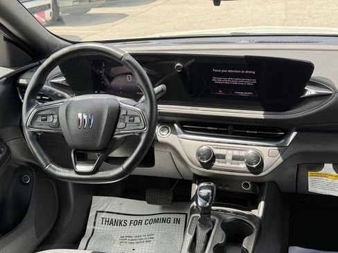 Used 2025 Buick Envista Preferred w/ Convenience I Package FWD image 20