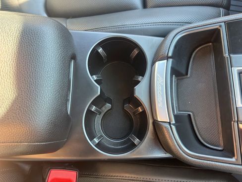 Used 2022 Porsche Macan image 25