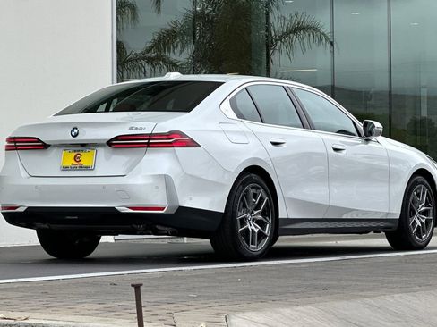 New 2026 BMW 530i 530i w/ Premium Package image 3