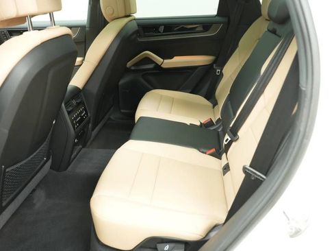 New 2026 Porsche Cayenne image 26