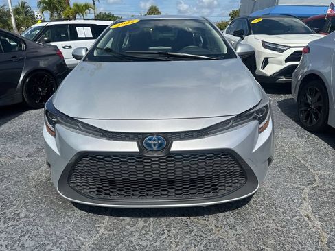 Used 2022 Toyota Corolla LE FWD image 5