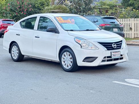 Used 2015 Nissan Versa S Plus FWD image 3