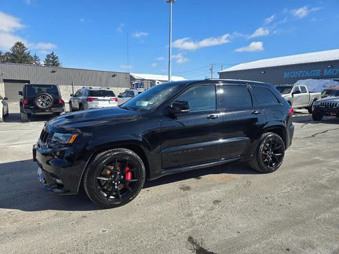 Used 2021 Jeep Grand Cherokee SRT w/ Trailer Tow Group IV image 3