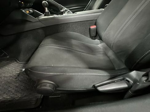 Certified 2025 MAZDA MX-5 Miata Club w/ Weather Package RWD image 18