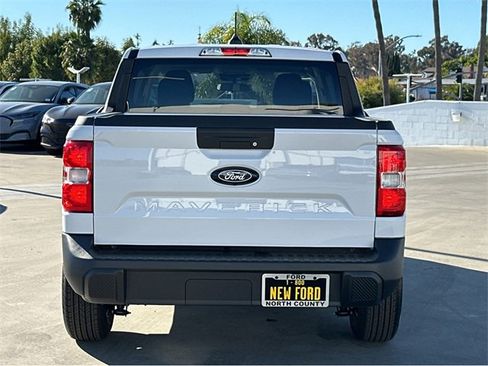 New 2025 Ford Maverick XL image 5