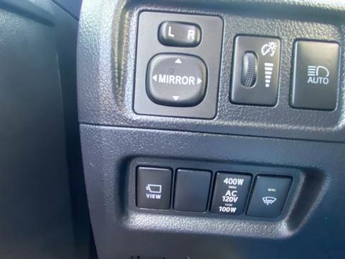 Used 2022 Toyota 4Runner Limited AWD/4WD image 30