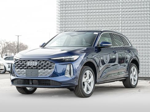 New 2025 Audi Q5 Premium Plus image 7