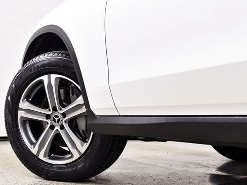 Certified 2022 Mercedes-Benz GLC 300 4MATIC w/ Premium Package Lite image 16