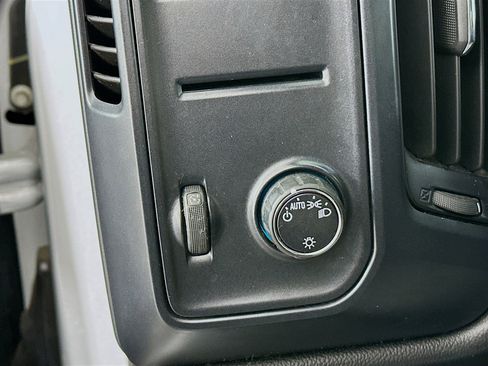 Used 2016 Chevrolet Silverado 1500 Custom w/ Custom Convenience Package image 16