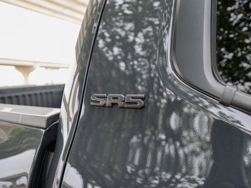 Used 2025 Toyota Tacoma SR5 image 12