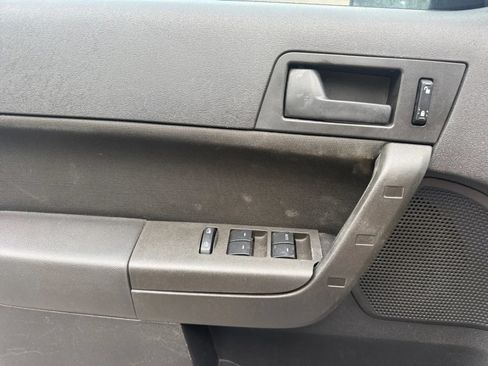 Used 2009 Ford Focus SE FWD image 17