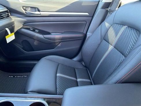 New 2025 Nissan Altima 2.5 SR image 22