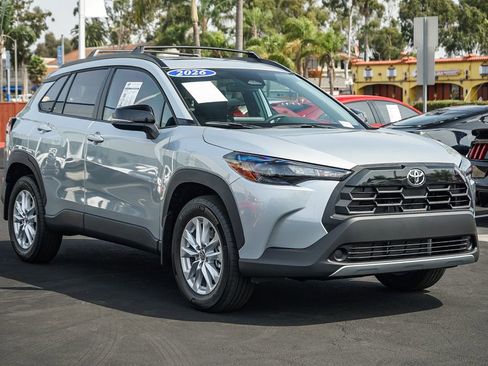 Used 2026 Toyota Corolla Cross LE image 3